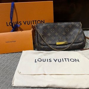 Excellent condition Louis Vuitton Favorite MM. MOVING!  Closet clean out!